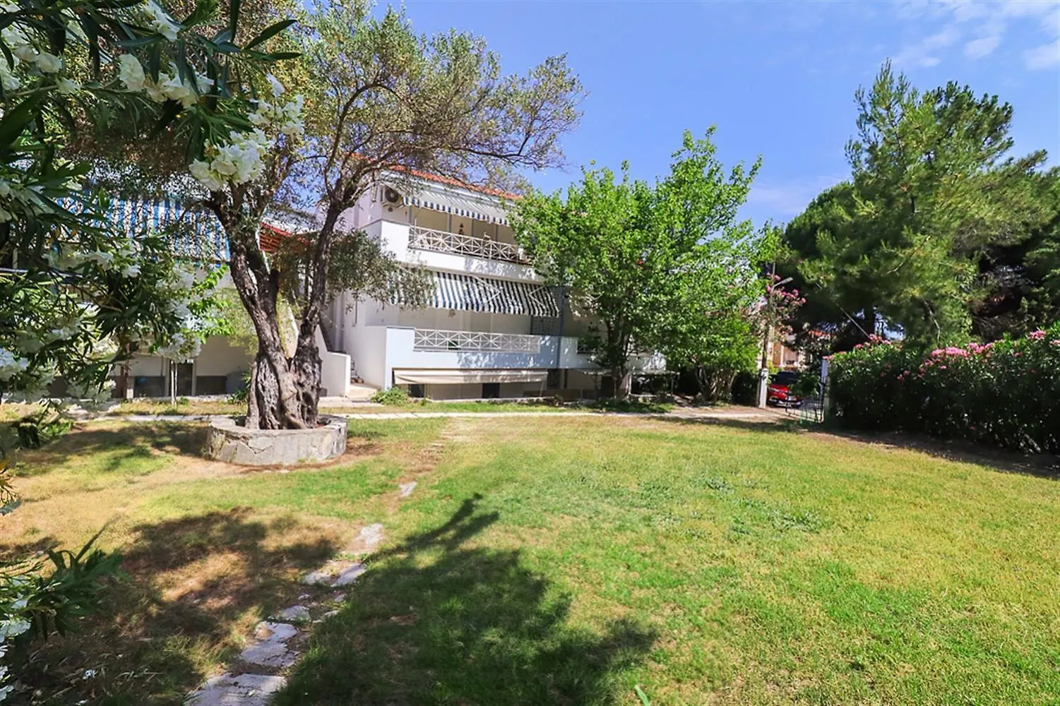 Alekos Garden House Hanioti 2 Bedrooms 6 Guests 0*,